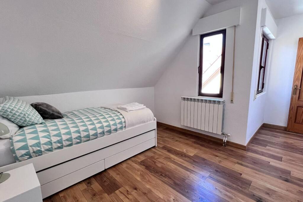 Piso En Picos De Europa - Riano Licencia Vut-Le-818 Apartment Exterior photo
