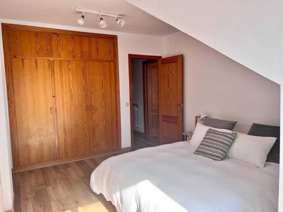 Piso En Picos De Europa - Riano Licencia Vut-Le-818 Apartment Exterior photo